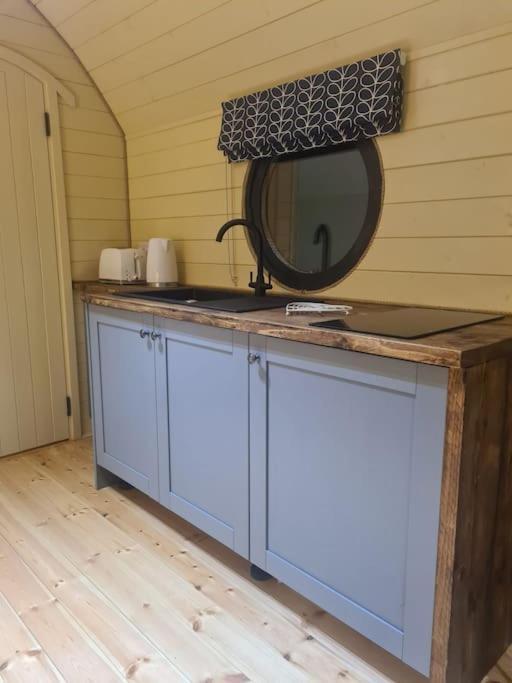 Spring Tide Cliff Top Glamping Pod With Direct Sea Views Birchington-on-Sea Exterior photo