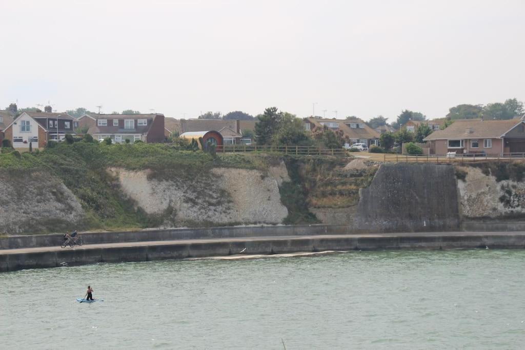 Spring Tide Cliff Top Glamping Pod With Direct Sea Views Birchington-on-Sea Exterior photo